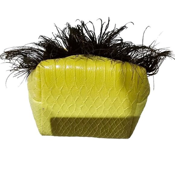 MARY FRANCES Bead & Feather Heart Handle Handbag - Picture 4 of 7